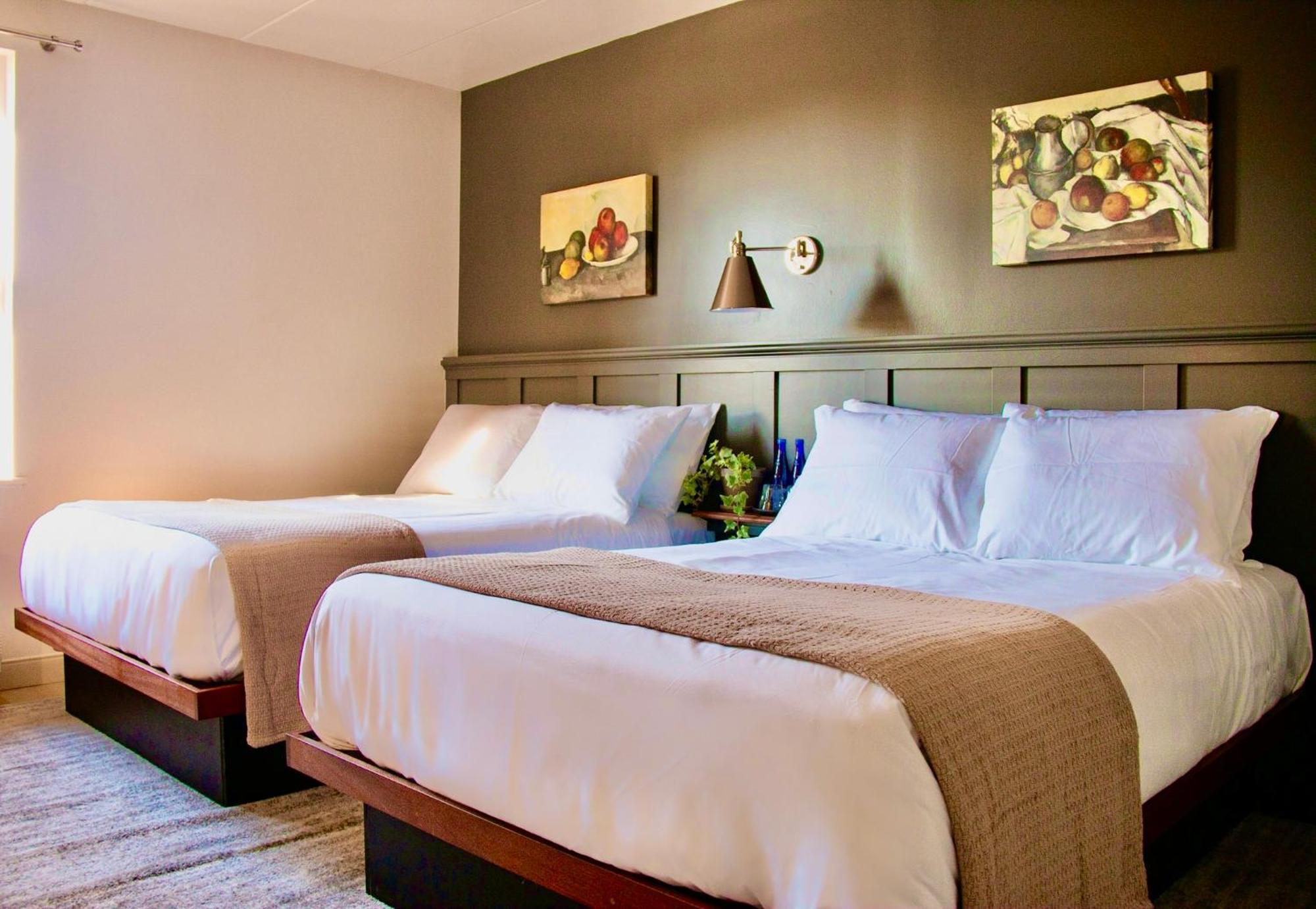 Meeting House Boutique Hotel Фолс Черч Экстерьер фото